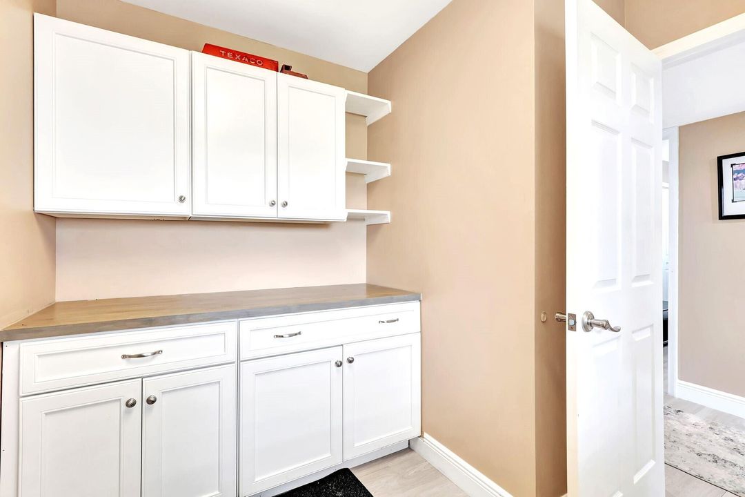 For Sale: $268,000 (2 beds, 2 baths, 1150 Square Feet)