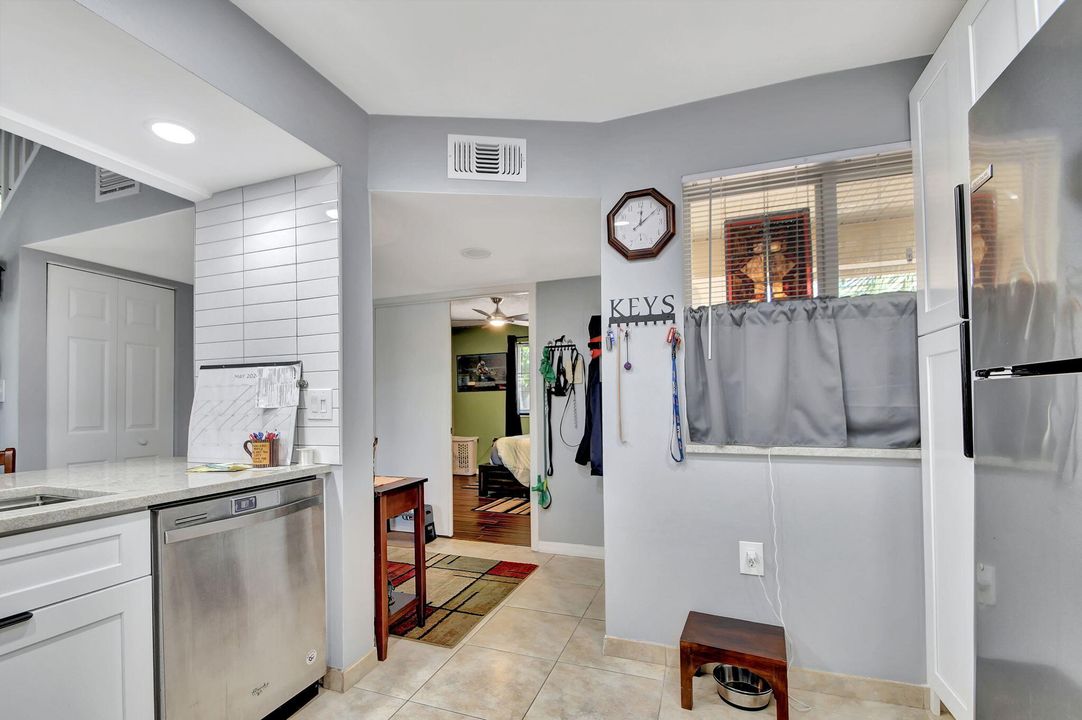 For Sale: $320,000 (3 beds, 2 baths, 1510 Square Feet)