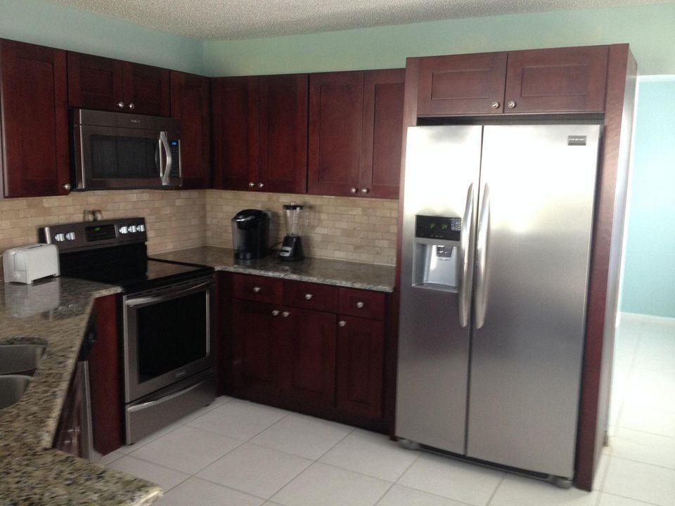 For Rent: $8,500 (3 beds, 2 baths, 1857 Square Feet)