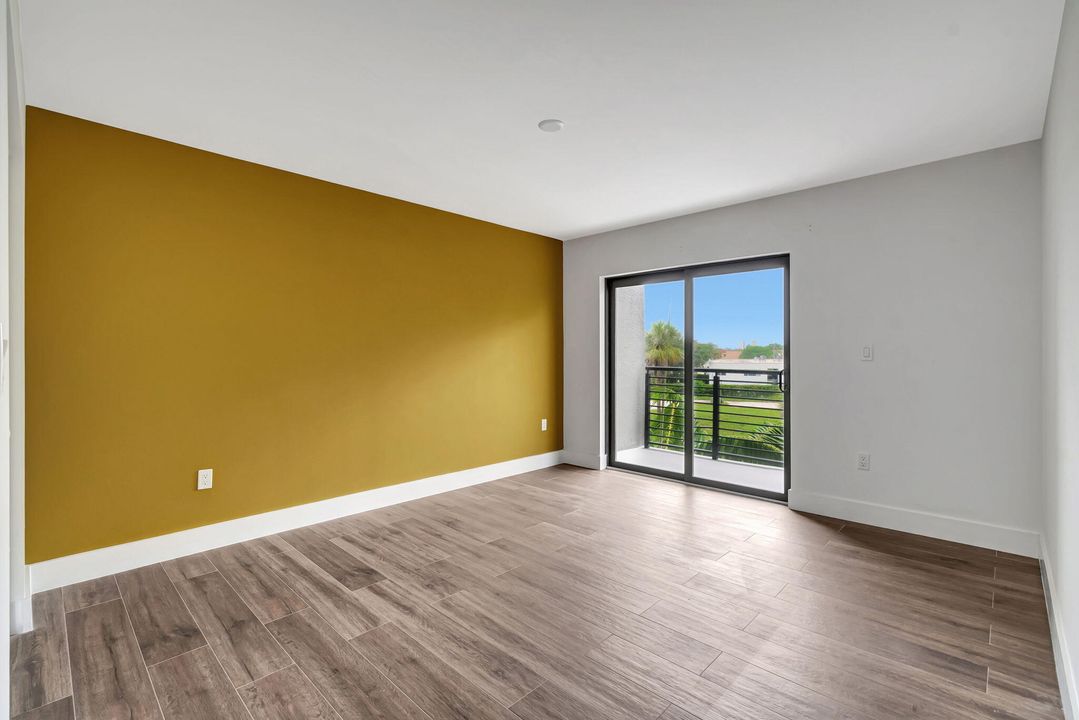 For Sale: $840,000 (3 beds, 2 baths, 2606 Square Feet)