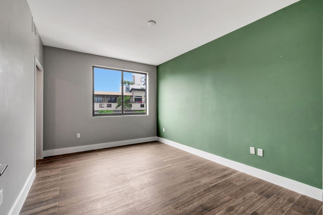 For Sale: $840,000 (3 beds, 2 baths, 2606 Square Feet)