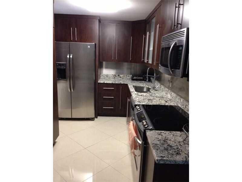 For Rent: $2,895 (2 beds, 2 baths, 1081 Square Feet)