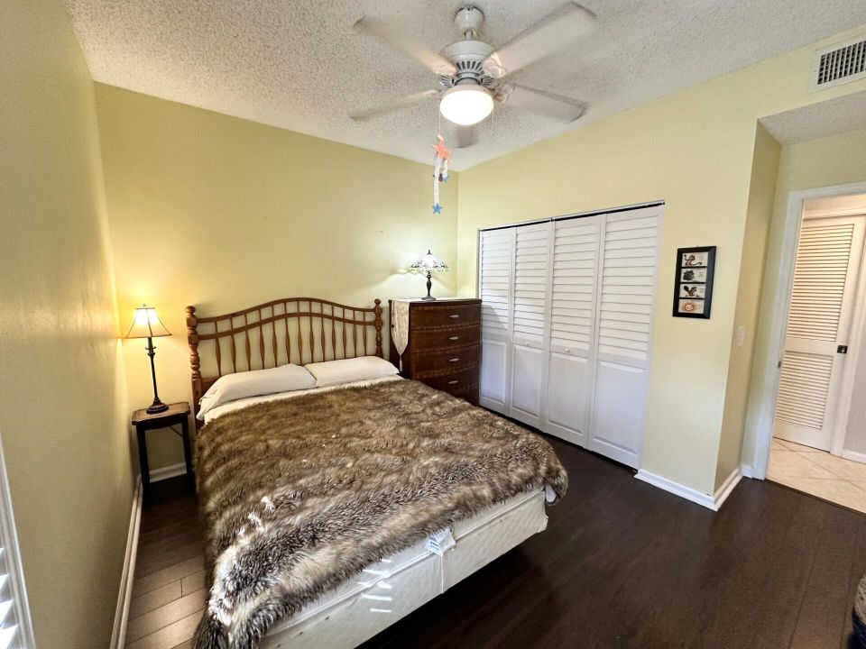 For Rent: $2,500 (2 beds, 2 baths, 1250 Square Feet)