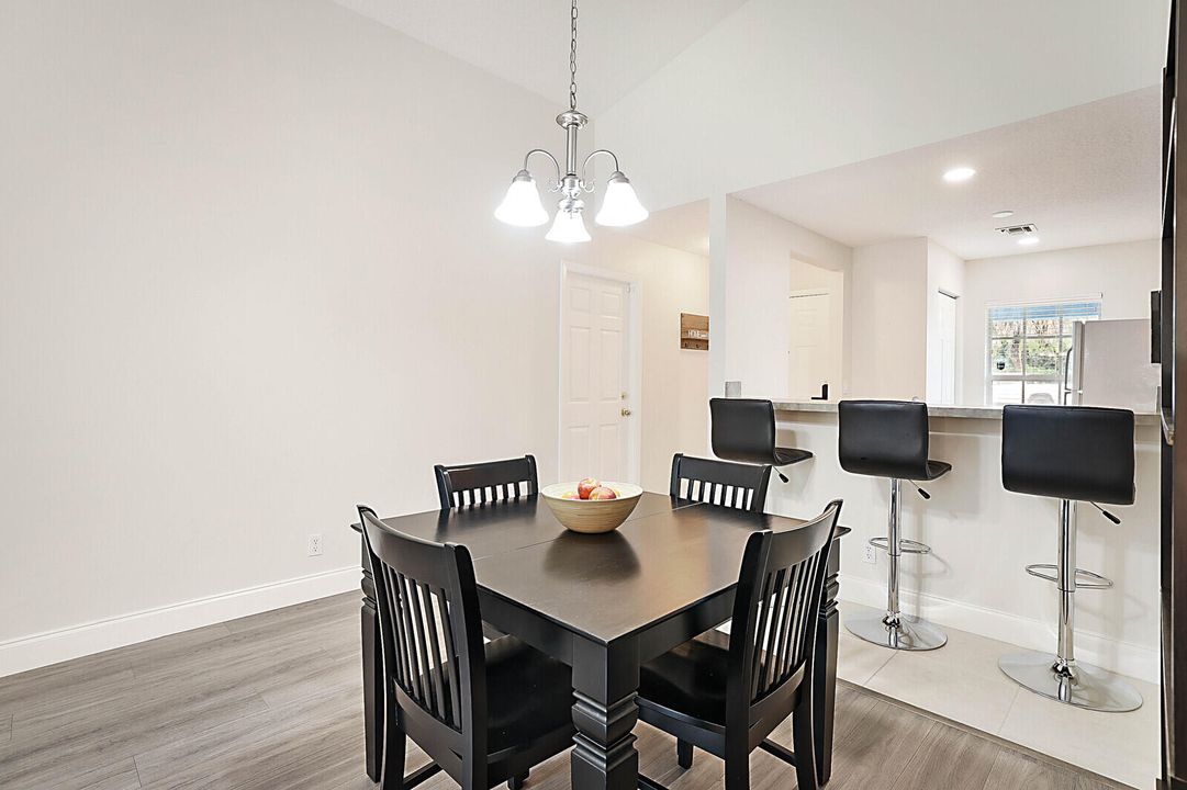 Active With Contract: $460,000 (3 beds, 2 baths, 1222 Square Feet)