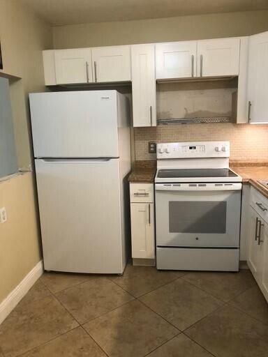 Active With Contract: $1,250 (1 beds, 1 baths, 642 Square Feet)