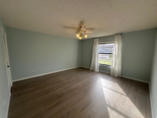 For Sale: $249,500 (2 beds, 2 baths, 1200 Square Feet)