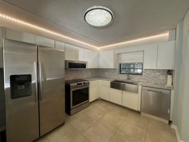 For Sale: $249,500 (2 beds, 2 baths, 1200 Square Feet)