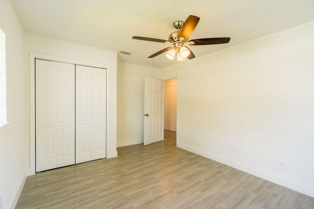 Active With Contract: $3,500 (5 beds, 2 baths, 1447 Square Feet)