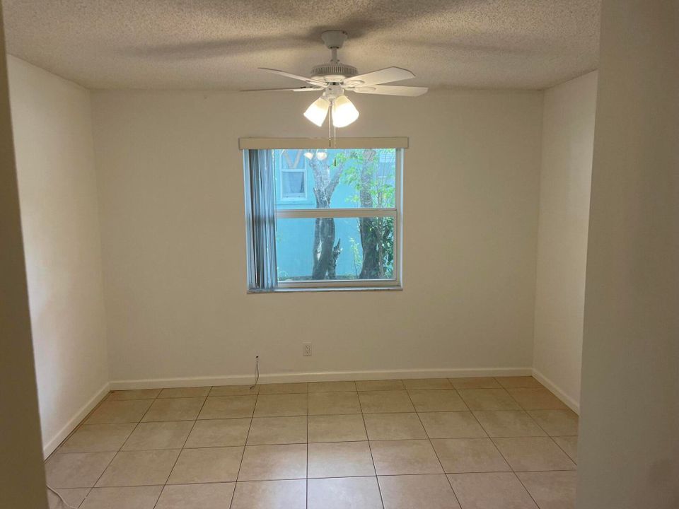 For Rent: $2,300 (2 beds, 2 baths, 1200 Square Feet)