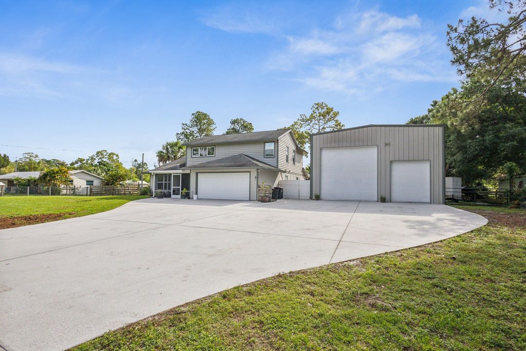 For Sale: $925,000 (4 beds, 2 baths, 2572 Square Feet)