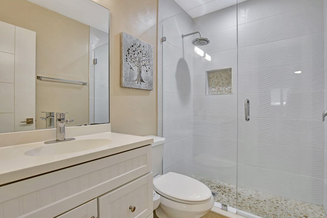 For Sale: $215,000 (2 beds, 2 baths, 1078 Square Feet)