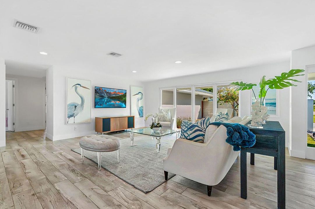 Active With Contract: $3,800,000 (3 beds, 2 baths, 2575 Square Feet)