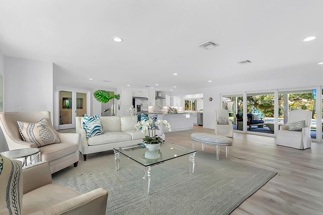 Active With Contract: $3,800,000 (3 beds, 2 baths, 2575 Square Feet)