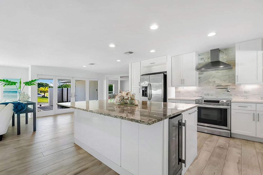 Active With Contract: $3,800,000 (3 beds, 2 baths, 2575 Square Feet)