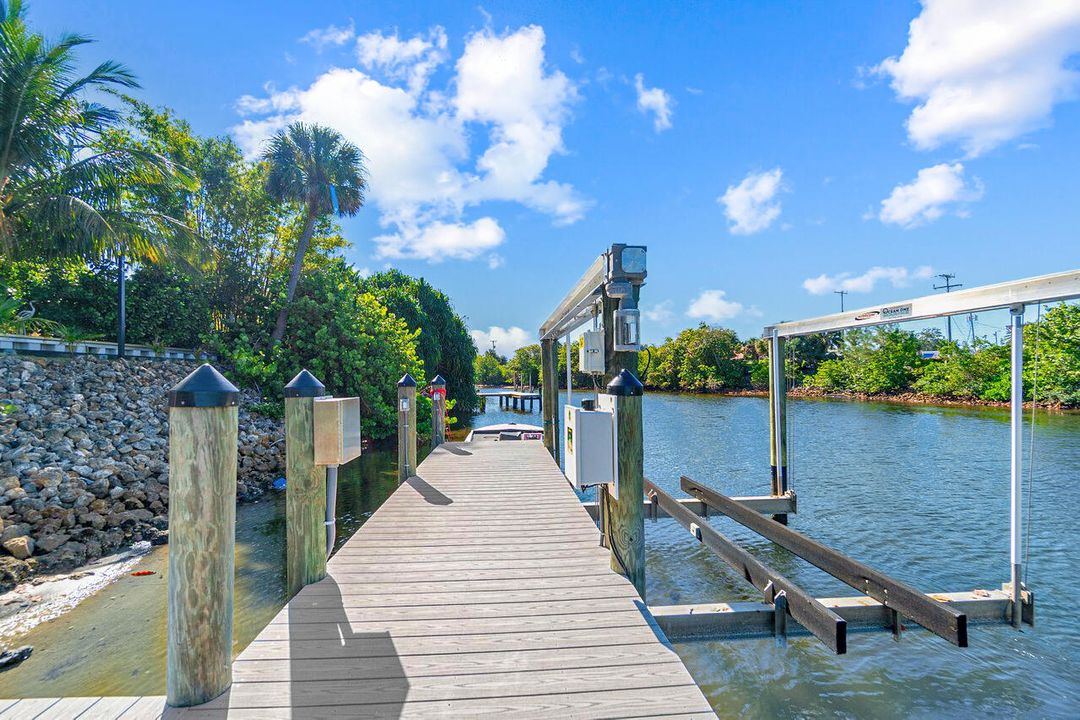 Active With Contract: $3,800,000 (3 beds, 2 baths, 2575 Square Feet)