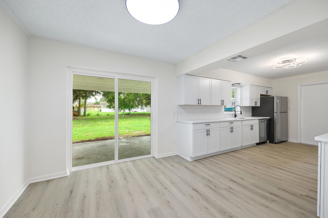 For Sale: $324,900 (3 beds, 2 baths, 1410 Square Feet)