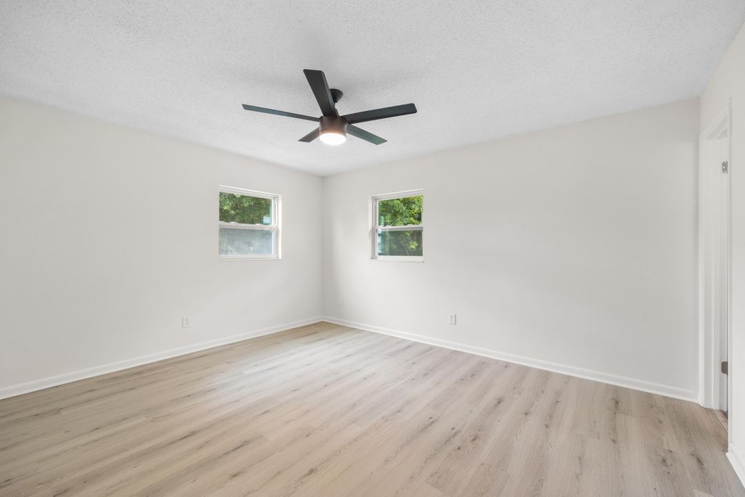 For Sale: $324,900 (3 beds, 2 baths, 1410 Square Feet)