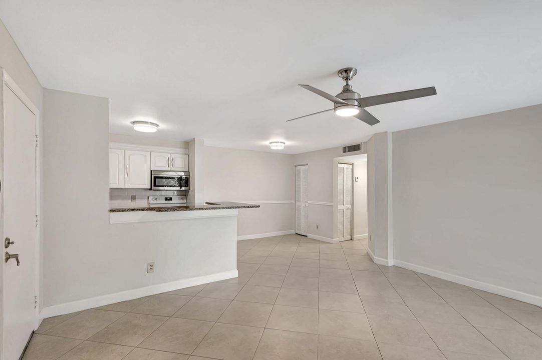 For Sale: $399,000 (3 beds, 2 baths, 1268 Square Feet)