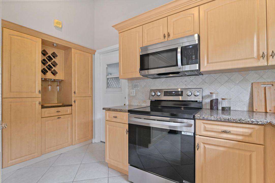 For Sale: $629,000 (3 beds, 2 baths, 1543 Square Feet)