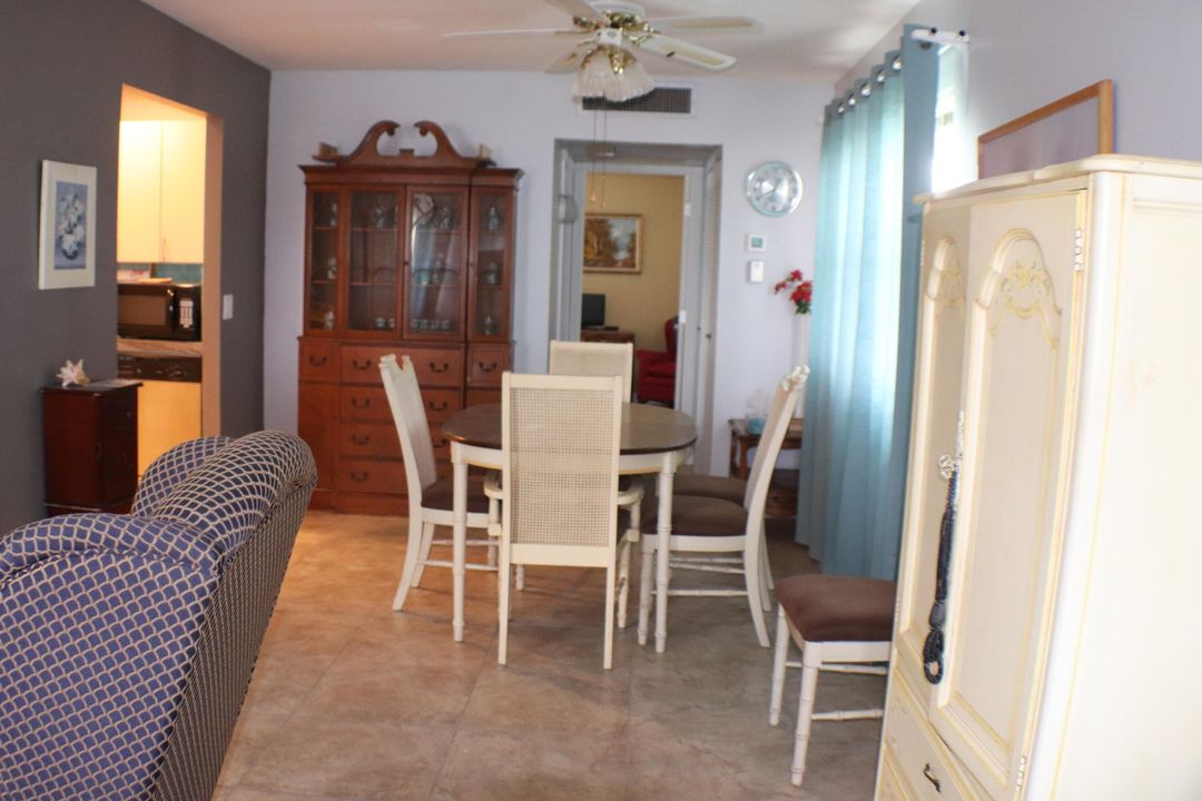 For Sale: $115,000 (1 beds, 1 baths, 720 Square Feet)