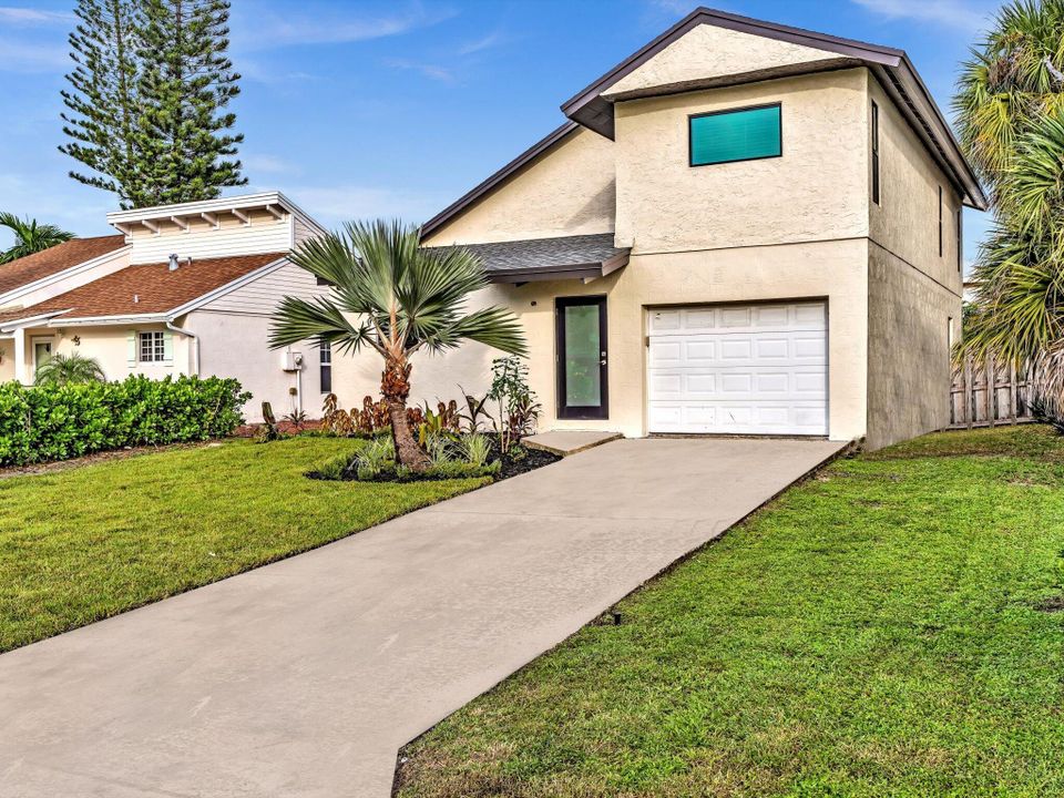 For Sale: $699,000 (3 beds, 2 baths, 1655 Square Feet)