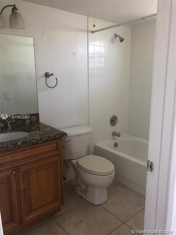 Active With Contract: $1,850 (2 beds, 2 baths, 904 Square Feet)