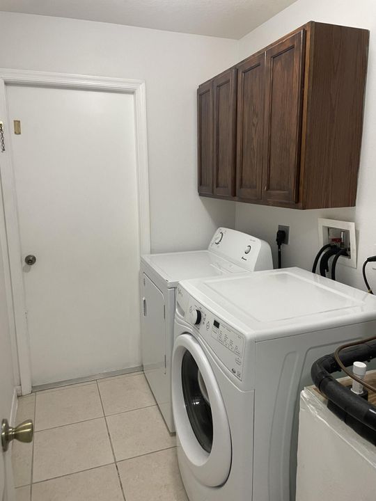 For Rent: $3,000 (3 beds, 2 baths, 1788 Square Feet)