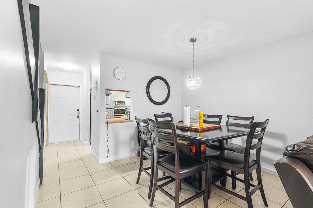 For Sale: $237,900 (2 beds, 2 baths, 1020 Square Feet)