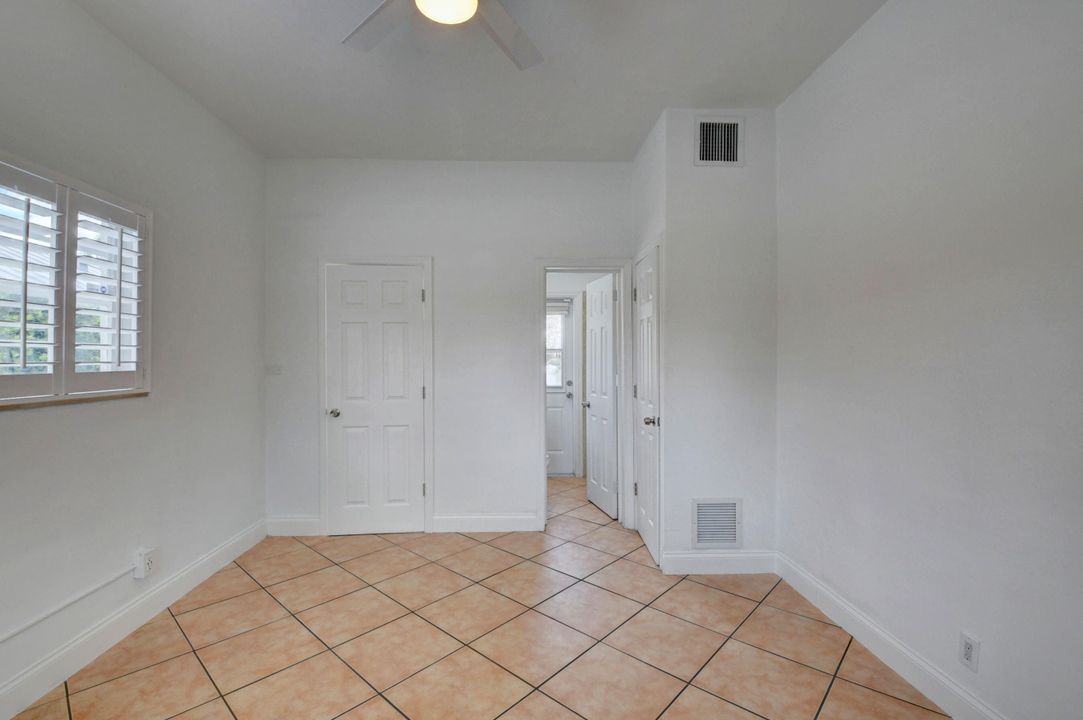 For Rent: $5,600 (3 beds, 2 baths, 1290 Square Feet)