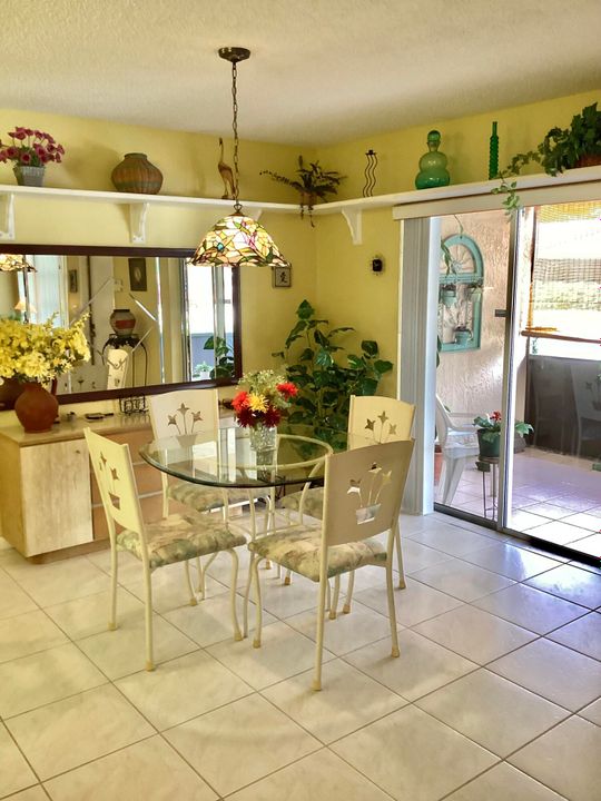 For Sale: $250,000 (2 beds, 2 baths, 1200 Square Feet)