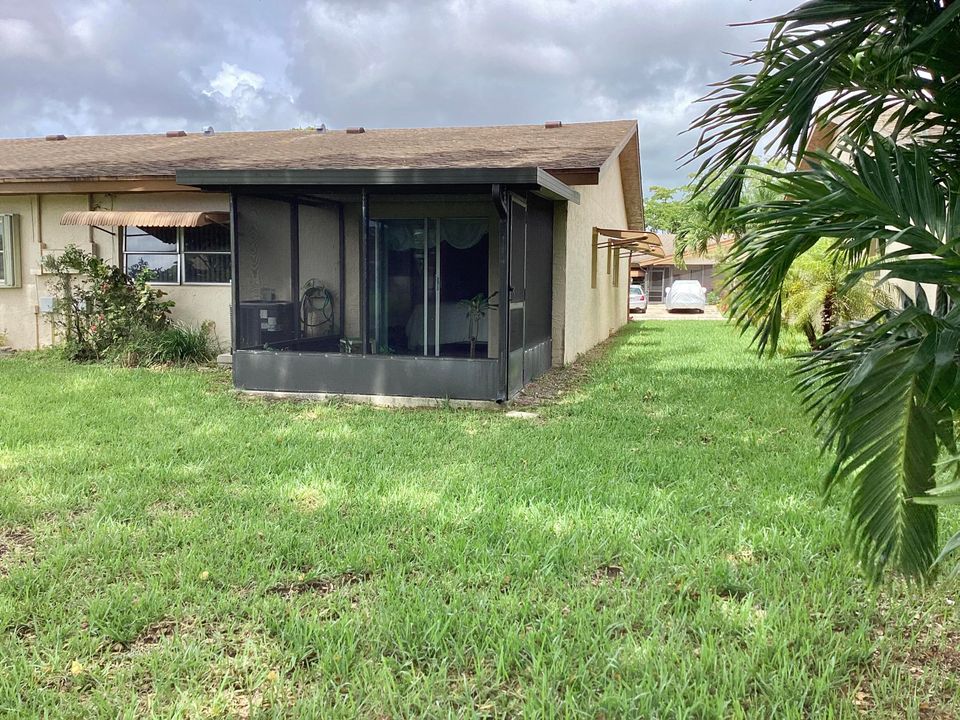 For Sale: $250,000 (2 beds, 2 baths, 1200 Square Feet)