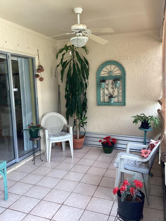 For Sale: $250,000 (2 beds, 2 baths, 1200 Square Feet)