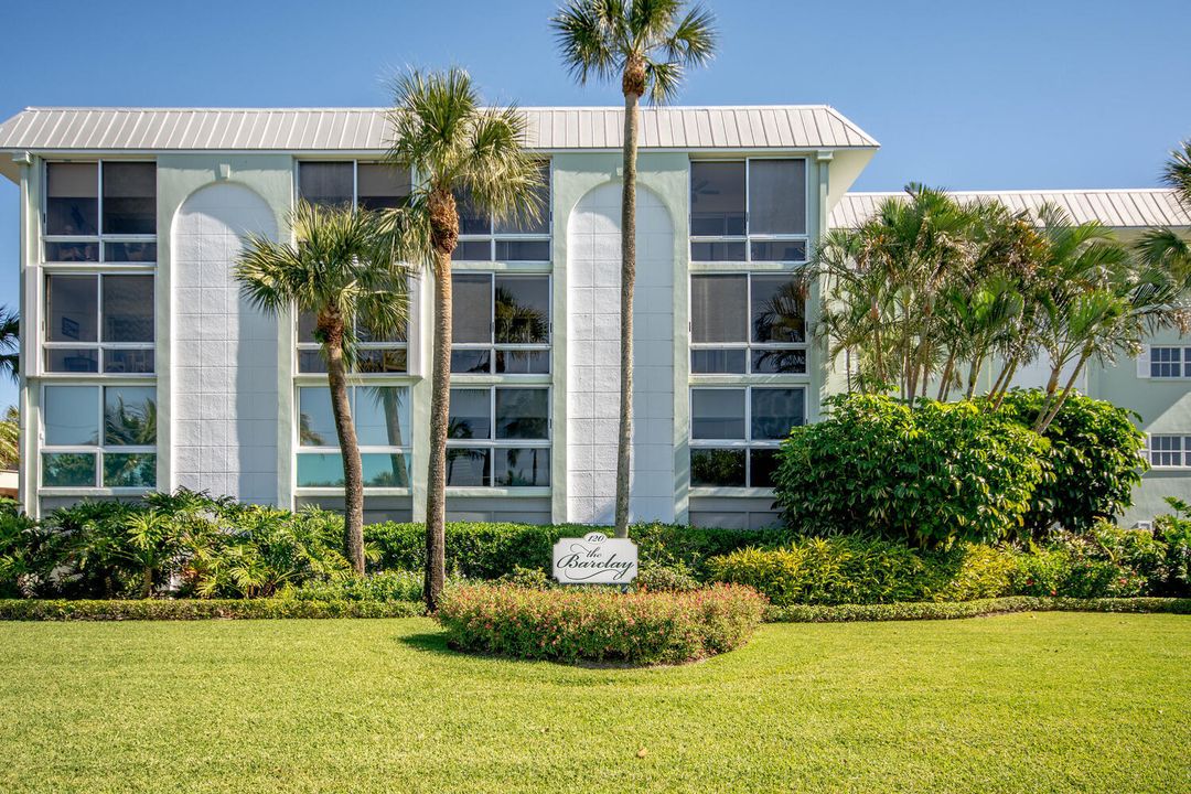 For Sale: $1,500,000 (2 beds, 2 baths, 1200 Square Feet)