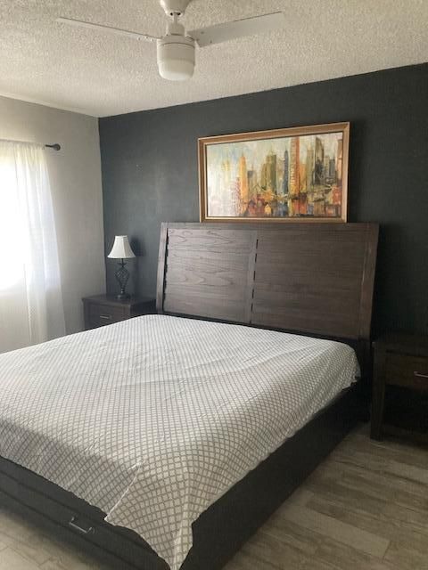 For Rent: $2,000 (1 beds, 1 baths, 726 Square Feet)