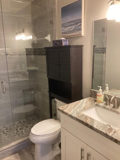 For Rent: $2,000 (1 beds, 1 baths, 726 Square Feet)