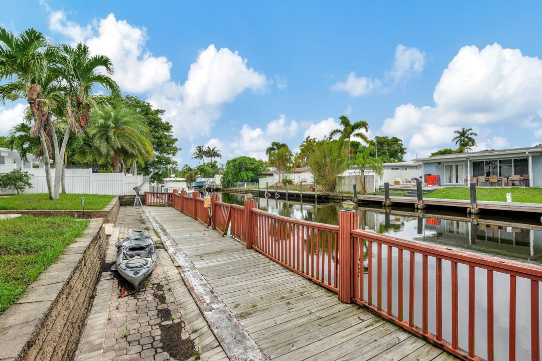 For Sale: $950,000 (3 beds, 2 baths, 1830 Square Feet)