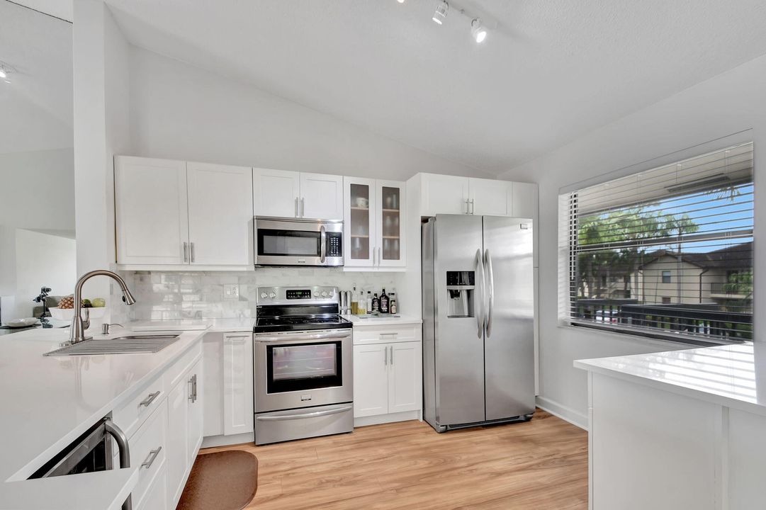 For Sale: $299,000 (3 beds, 2 baths, 1196 Square Feet)