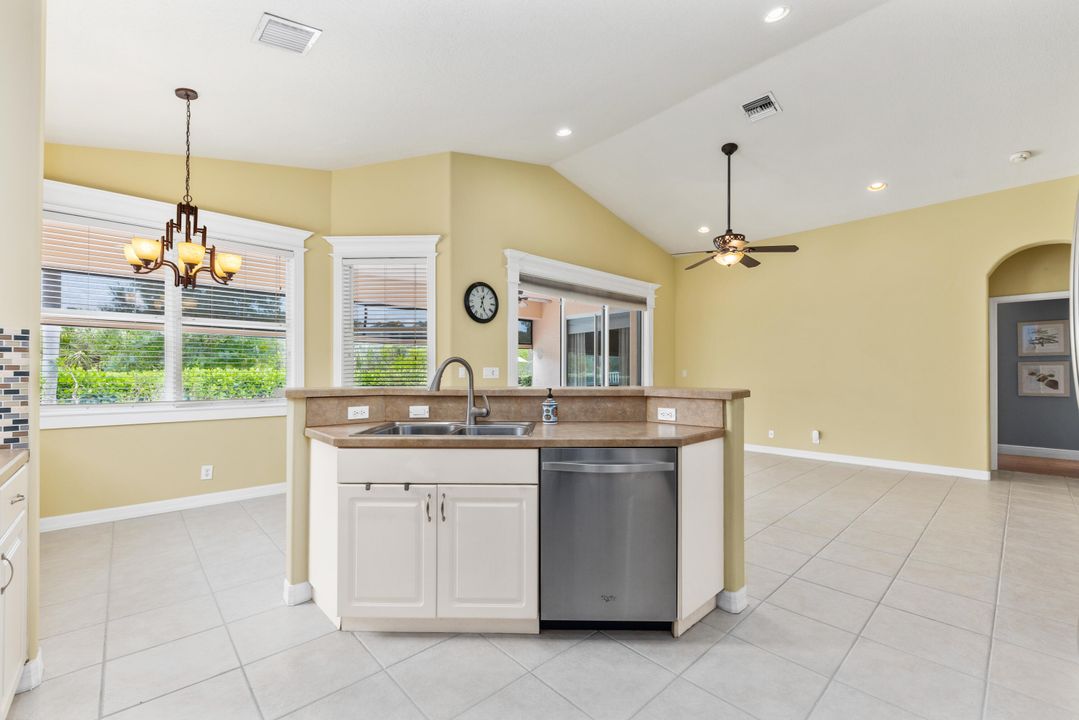 For Sale: $639,000 (4 beds, 2 baths, 2304 Square Feet)