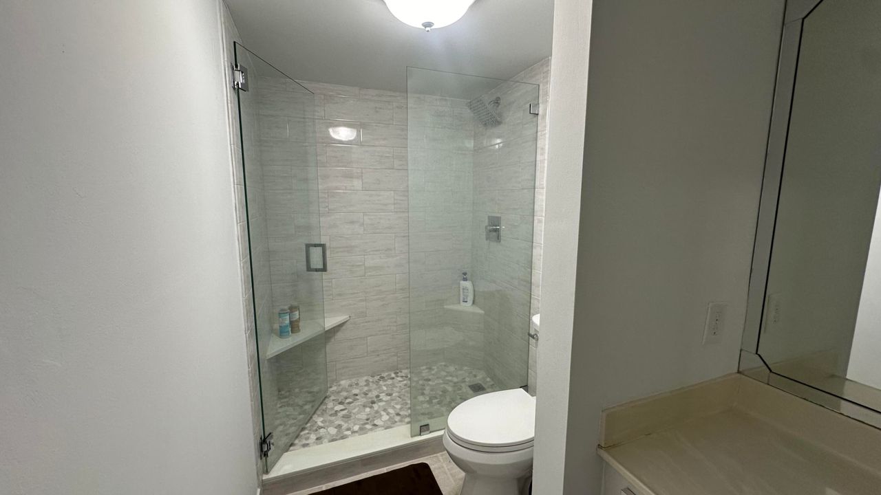 For Rent: $2,500 (2 beds, 2 baths, 1470 Square Feet)