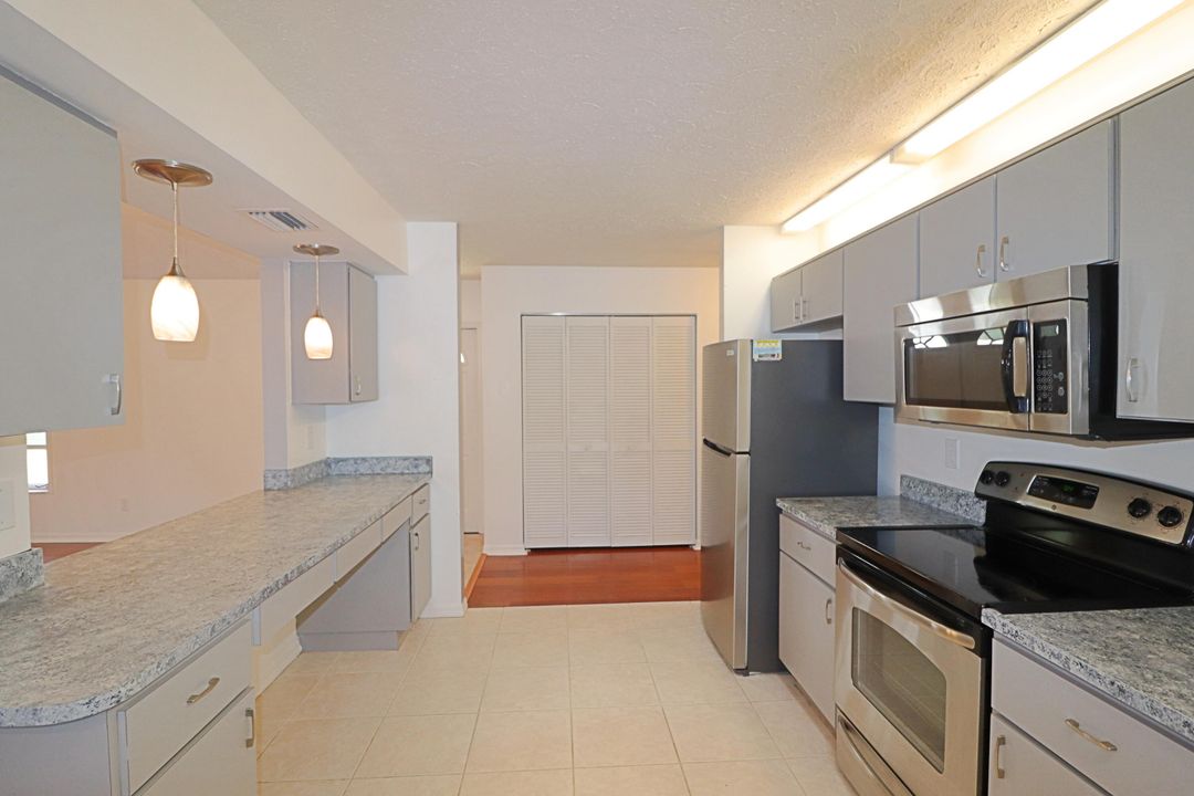 For Sale: $420,900 (2 beds, 2 baths, 1744 Square Feet)