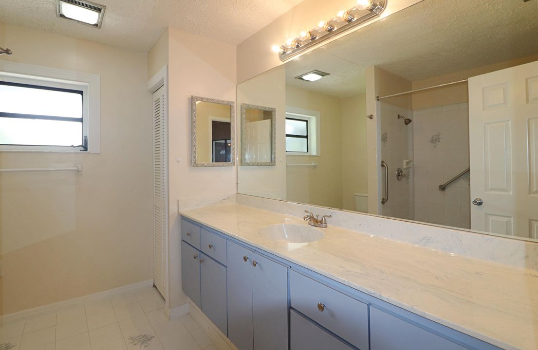 For Sale: $455,000 (2 beds, 2 baths, 1744 Square Feet)