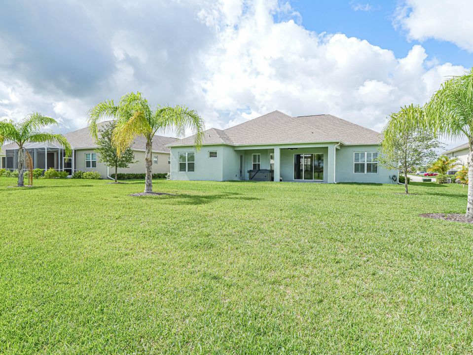 For Sale: $624,000 (4 beds, 2 baths, 2261 Square Feet)