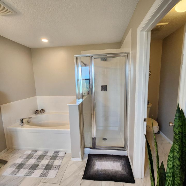 Active With Contract: $2,800 (3 beds, 2 baths, 2509 Square Feet)