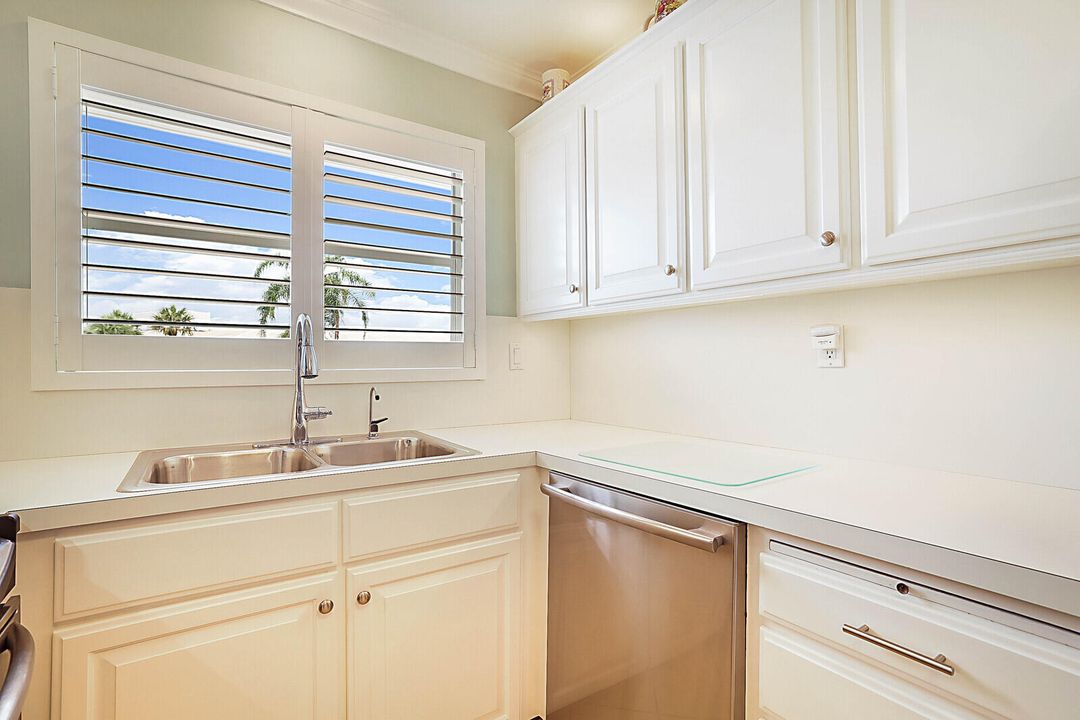 For Sale: $494,900 (2 beds, 2 baths, 1175 Square Feet)