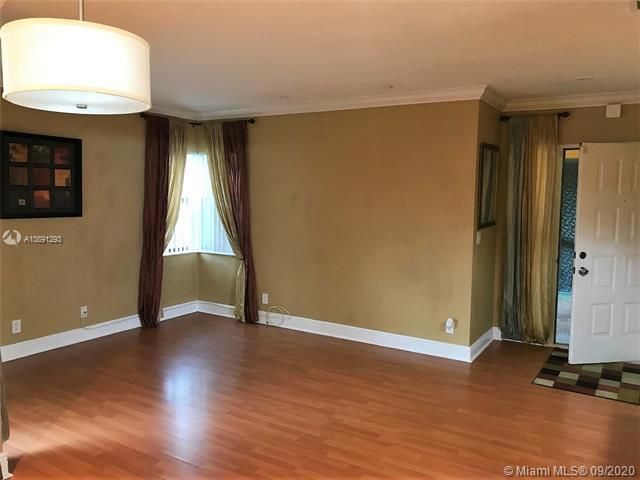 For Rent: $1,850 (1 beds, 1 baths, 764 Square Feet)