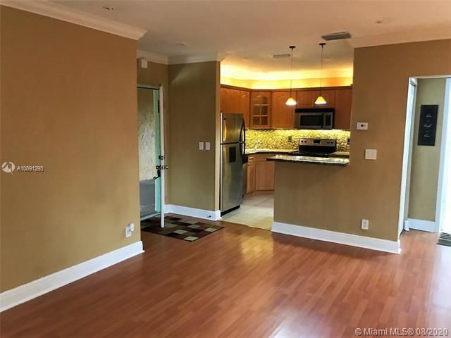 For Rent: $1,850 (1 beds, 1 baths, 764 Square Feet)