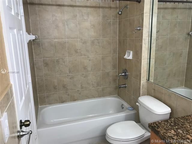 For Rent: $1,850 (1 beds, 1 baths, 764 Square Feet)