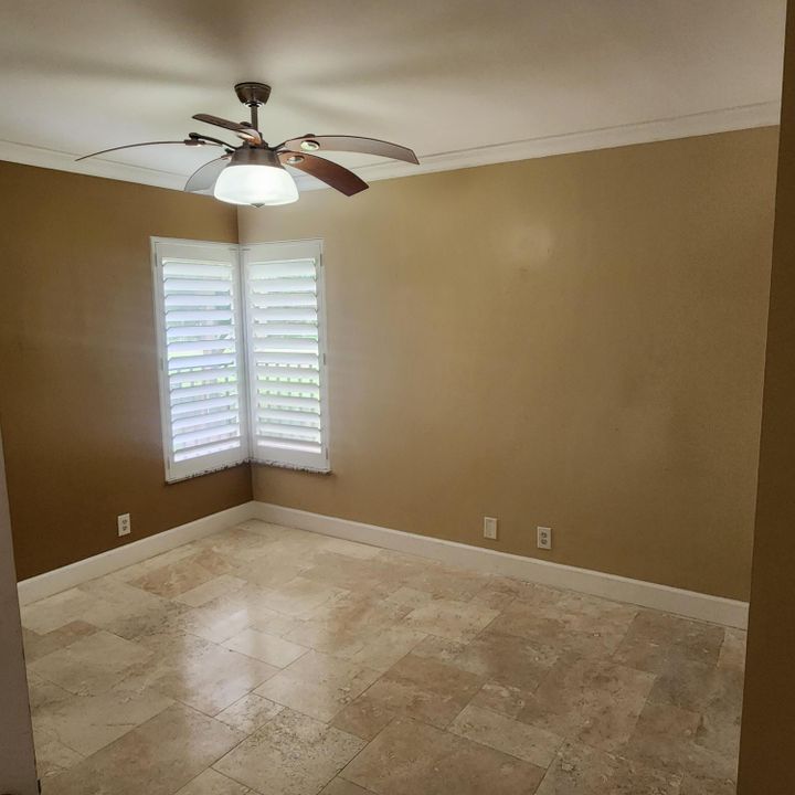 For Sale: $330,000 (3 beds, 2 baths, 1093 Square Feet)