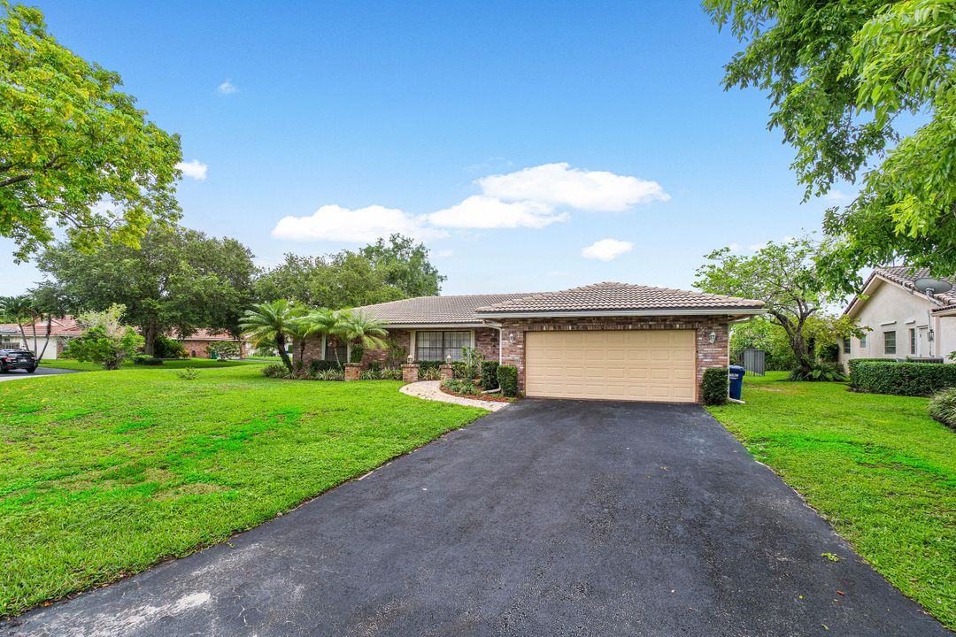 Active With Contract: $645,000 (3 beds, 2 baths, 1998 Square Feet)