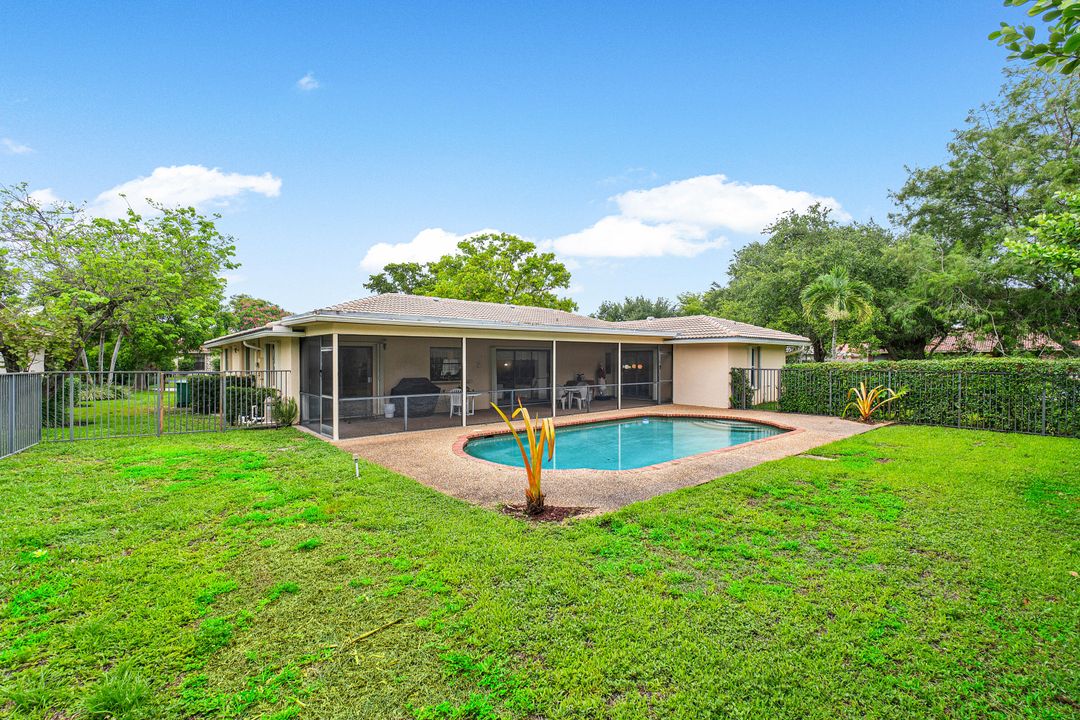 For Sale: $675,000 (3 beds, 2 baths, 1998 Square Feet)